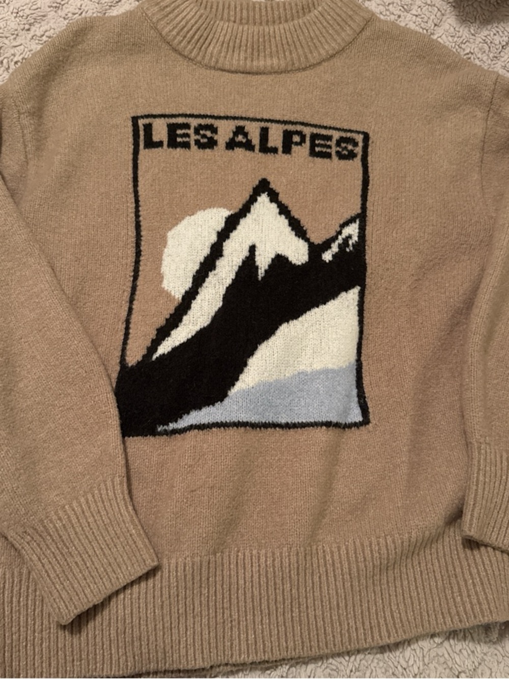 Universal Thread Beige Crewneck with Mountain Graphic